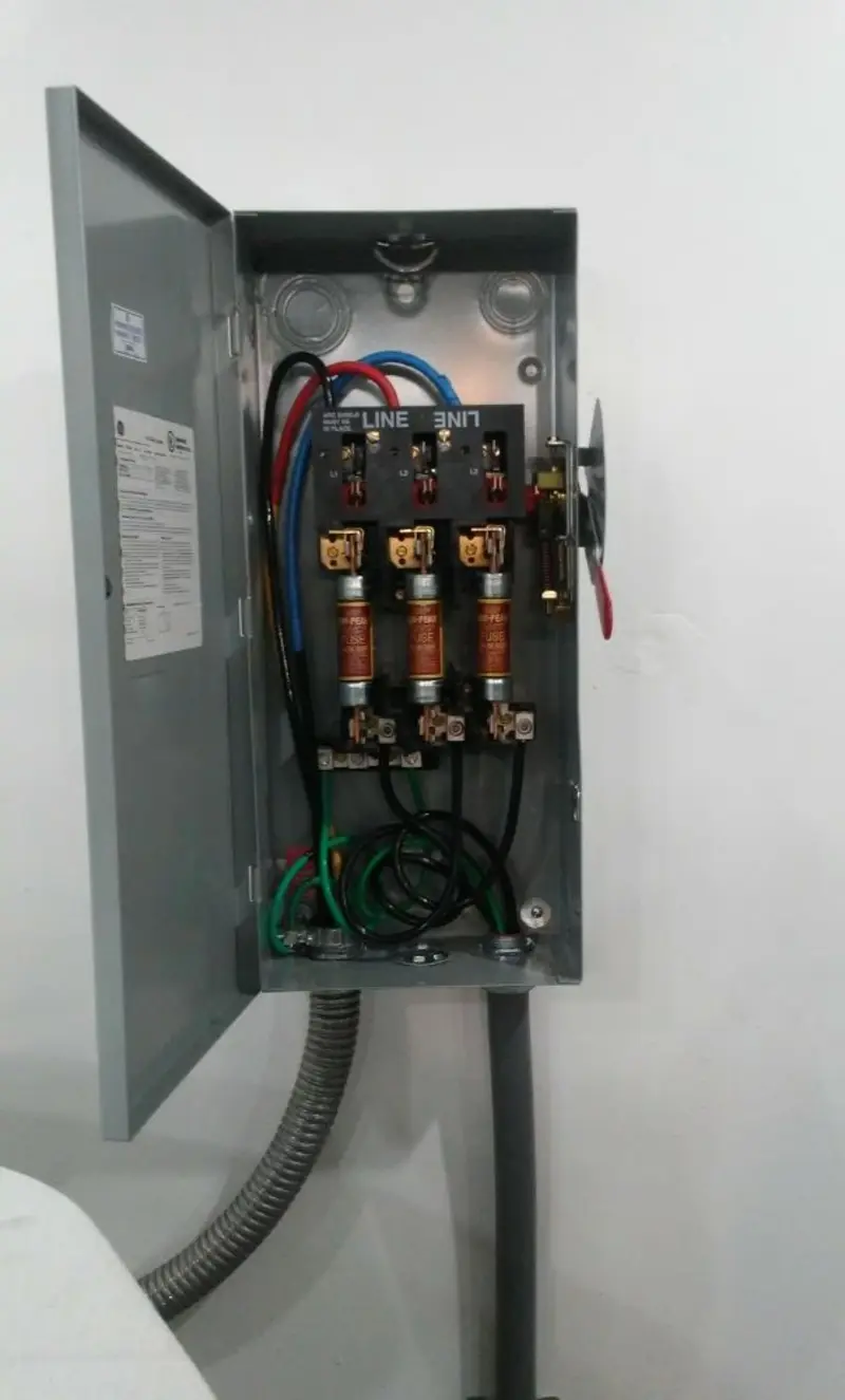 Three-phase disconnect switch installed for Electrical Wiring & Rewiring in Scottsburg